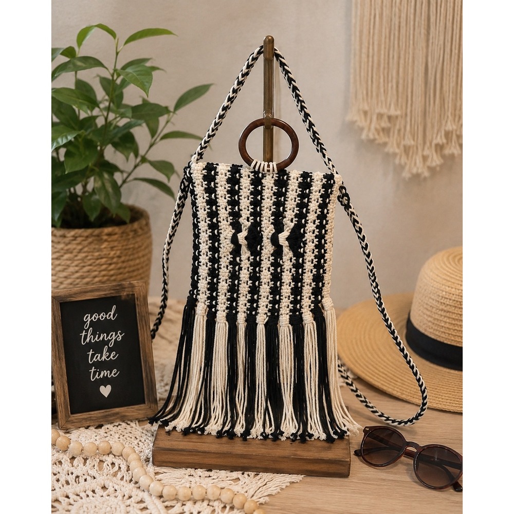 Fifth & Luxe Macrame Crossbody Bag Black Cream Striped Fringe Wood Handle Boho